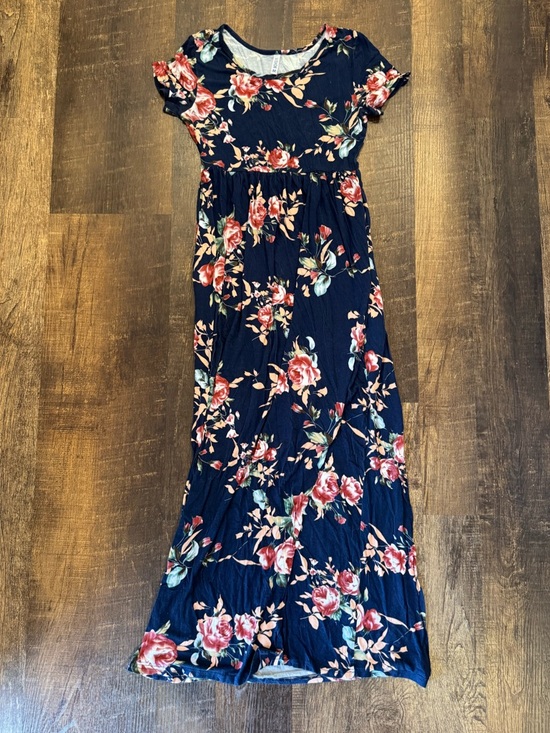 Amazon Dresses & Skirts - Amazon brand floral maxi dress